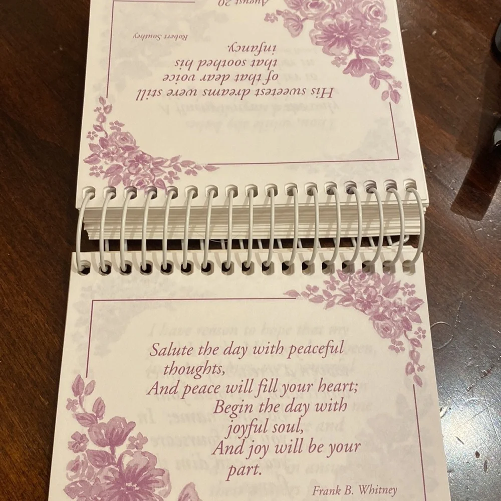 MOM Motivational Inspirational Daily Quotes Perpetual Flip Calendar w easel